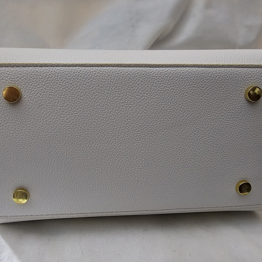Modern Picnic Snacker Mini Luncher White with Gold Accents - Picture 5 of 12